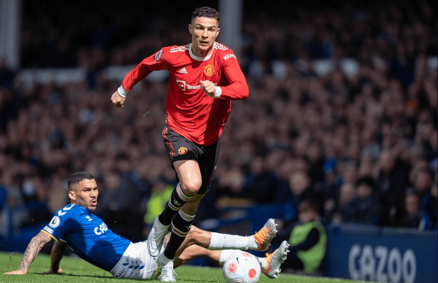 包含清晨突围战来临，山东男篮围绕英超篮板制胜，话题不断，轮换策略成焦点的词条-泛亚登录入口